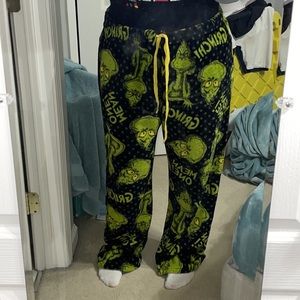 Dr. Seuss The Grinch fleece lounge pants